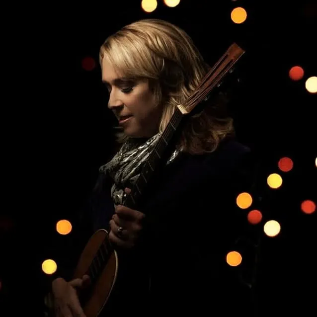 Carolyn Arends